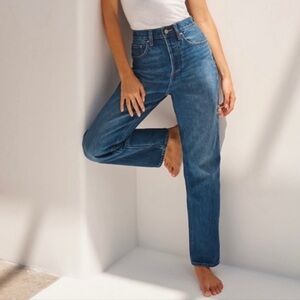Aritzia Denim Forum Joni High Rise Loose Jeans Dark Blue Wash Clean Hem Size 27